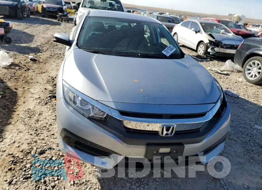 19XFC2F73HE008677 Photo# 5