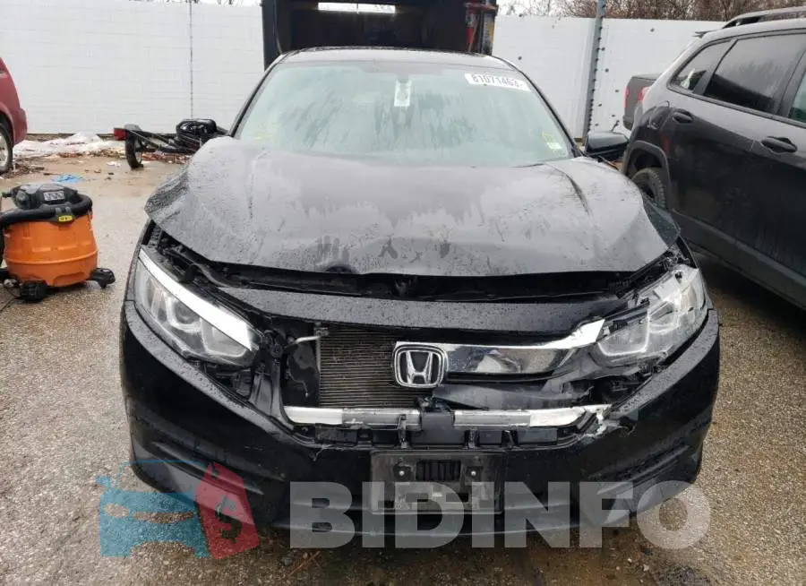 19XFC2F76HE027899 Photo# 5