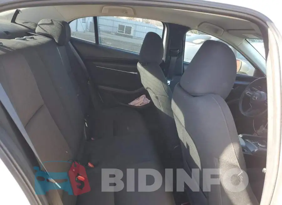 3MZBPABLXKM111251 Photo# 10