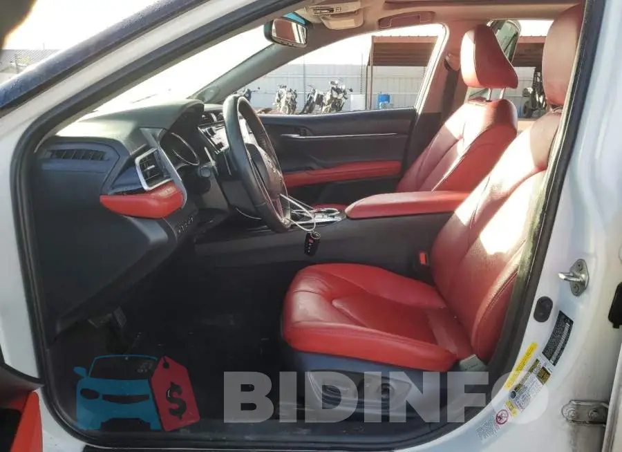 4T1B61HK6JU142684 Photo# 7