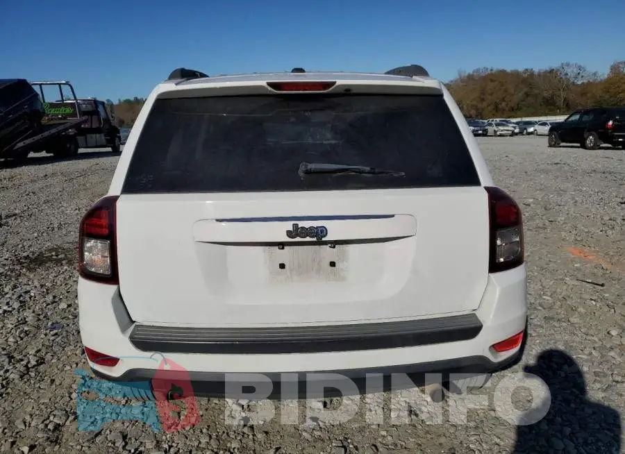 1C4NJCBA3GD513272 Photo# 6