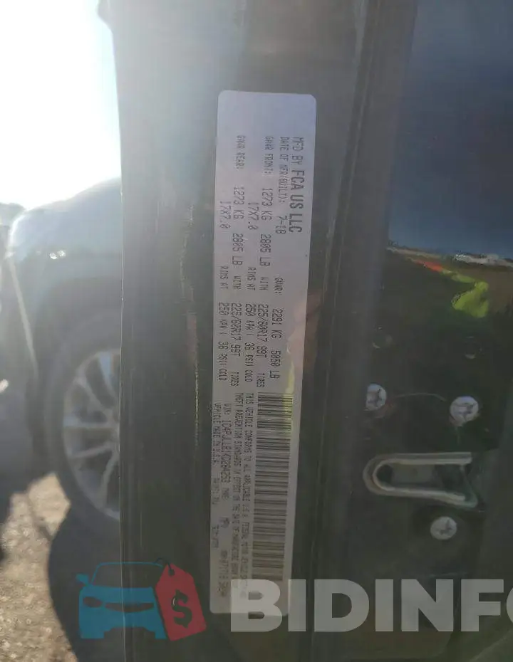 1C4PJLLB1KD264253 Photo# 13