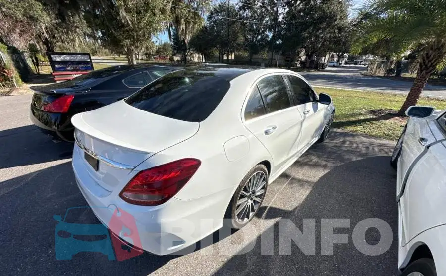 55SWF4JB9HU215419 Photo# 4