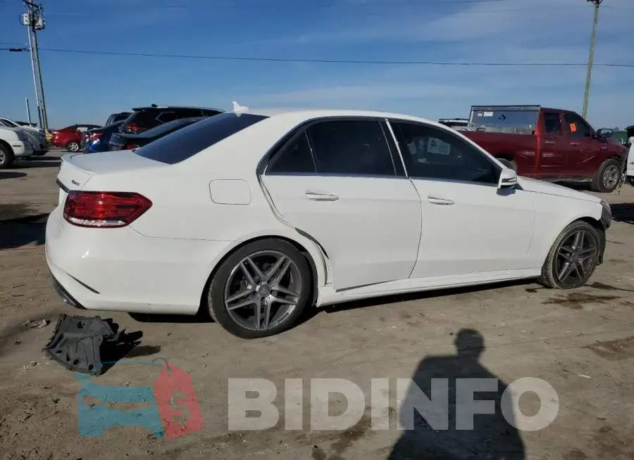 WDDHF8JB2FB105769 Photo# 3