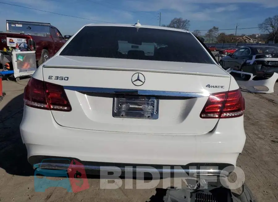 WDDHF8JB2FB105769 Photo# 6