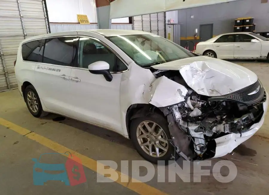 2C4RC1CG4NR166032 Photo# 4
