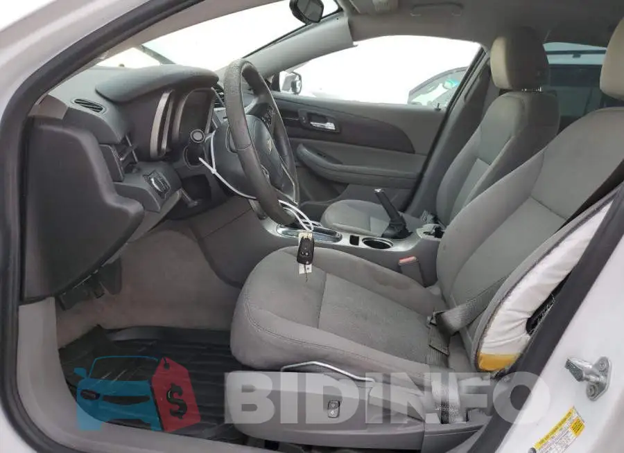 1G11B5SL3FF129383 Photo# 7