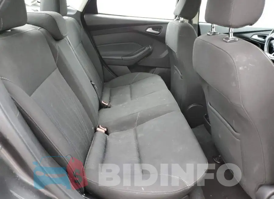1FADP3F22FL218686 Photo# 10