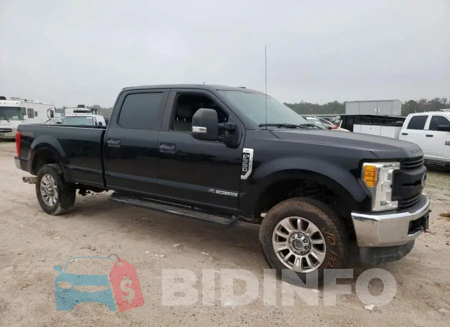1FT8W3BT5HEF45720 Photo# 4
