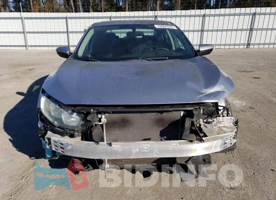 19XFC2F5XGE000685 Photo# 5