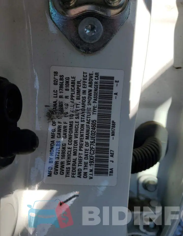 19XFC2F76JE024605 Photo# 12