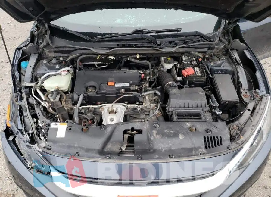 19XFC2F83JE207811 Photo# 11