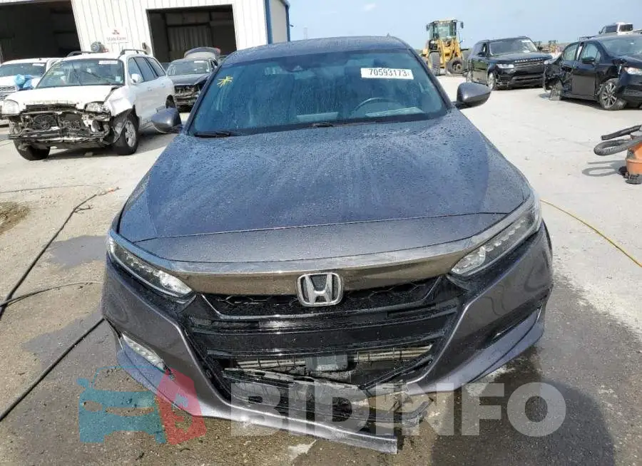1HGCV2F33JA030263 Photo# 5