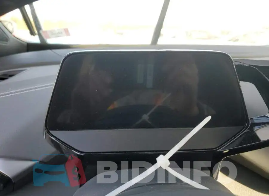 1V2CMPE80PC028137 Photo# 9