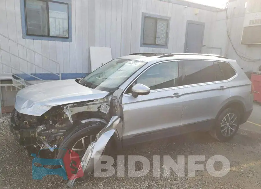 3VV3B7AX6KM161210 Photo# 1