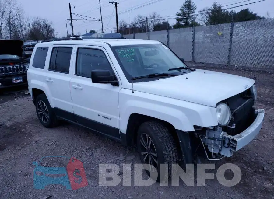 1C4NJPBB4HD172580 Photo# 4