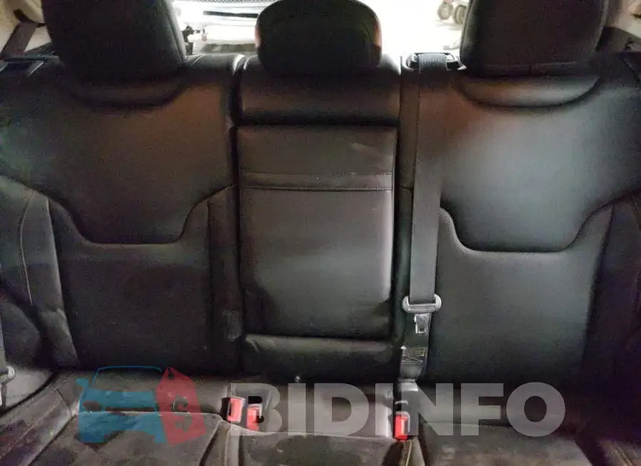 3C4NJDCB5JT437035 Photo# 10