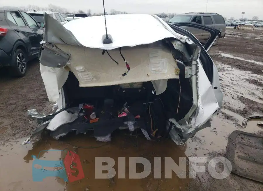 3GNCJKSB1JL372799 Photo# 6
