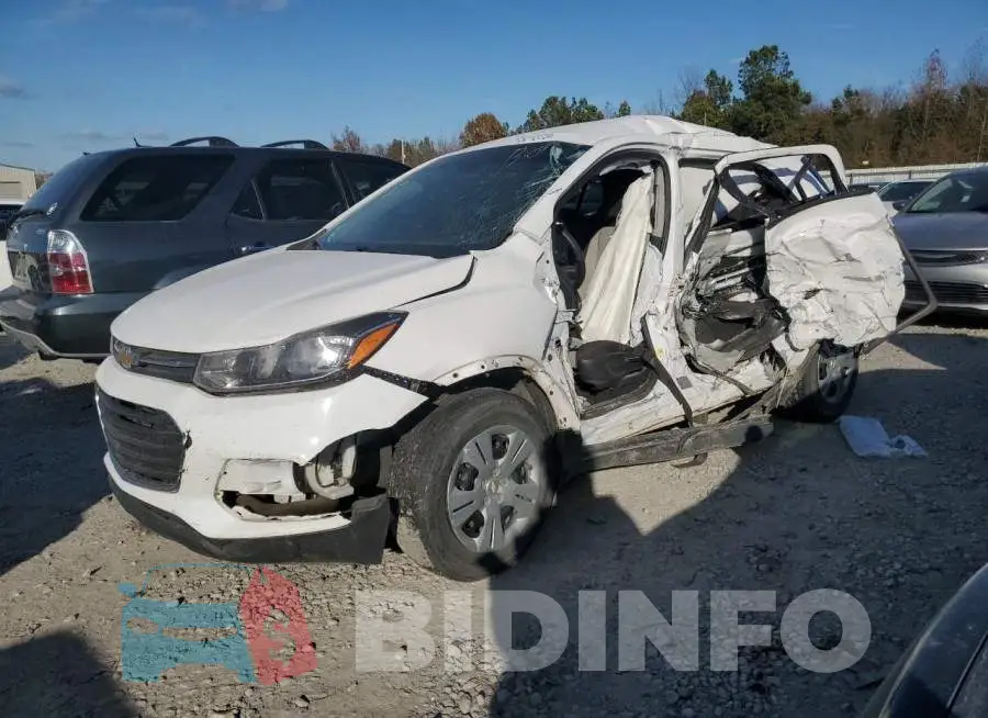 3GNCJKSB5JL223778 Photo# 1