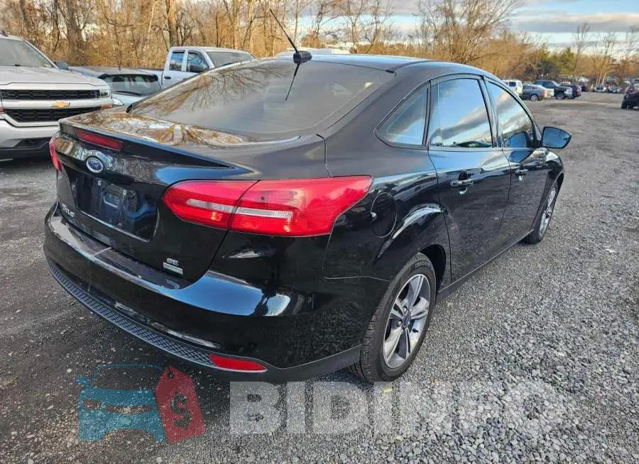 1FADP3FE5JL217633 Photo# 4