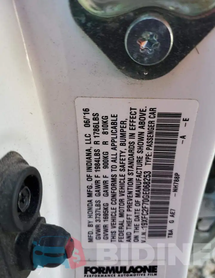 19XFC2F70GE068253 Photo# 12