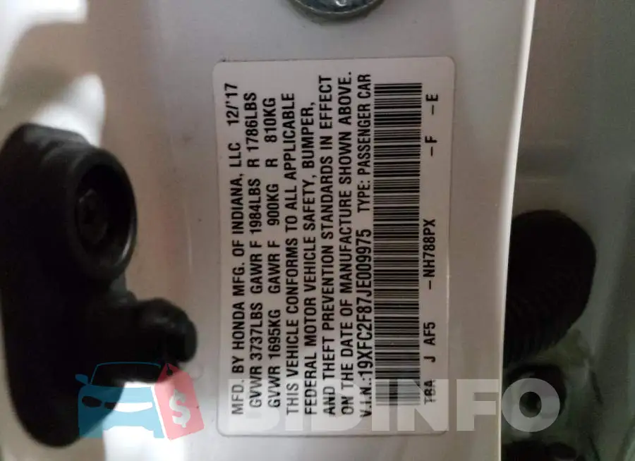 19XFC2F87JE009975 Photo# 12