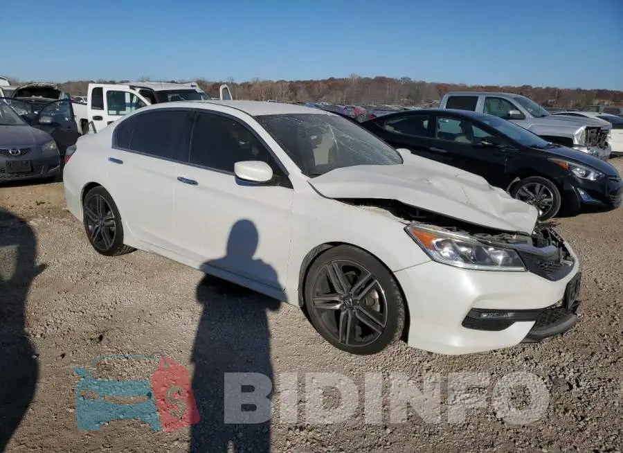 1HGCR2F17HA294924 Photo# 4