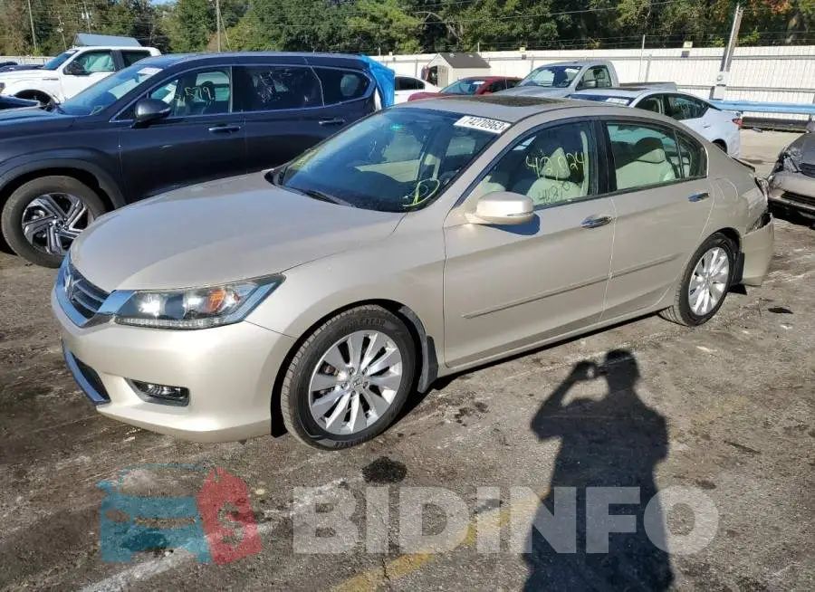 1HGCR2F76FA250396 Photo# 1
