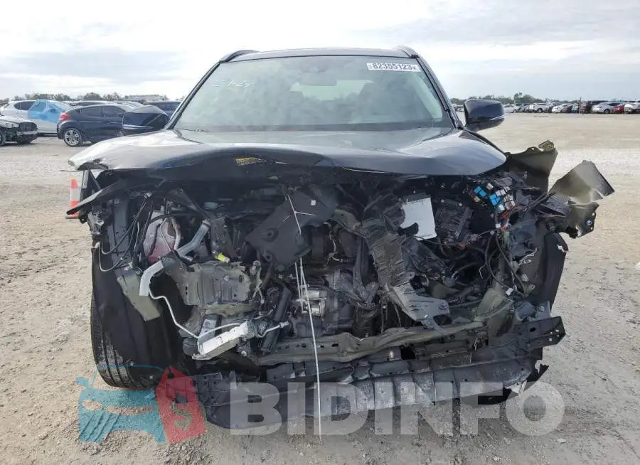 2T3C1RFV0MC162828 Photo# 5