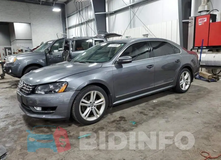1VWCS7A32FC090474 Photo# 1