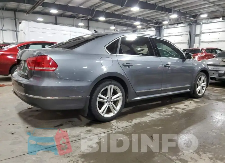 1VWCS7A32FC090474 Photo# 3