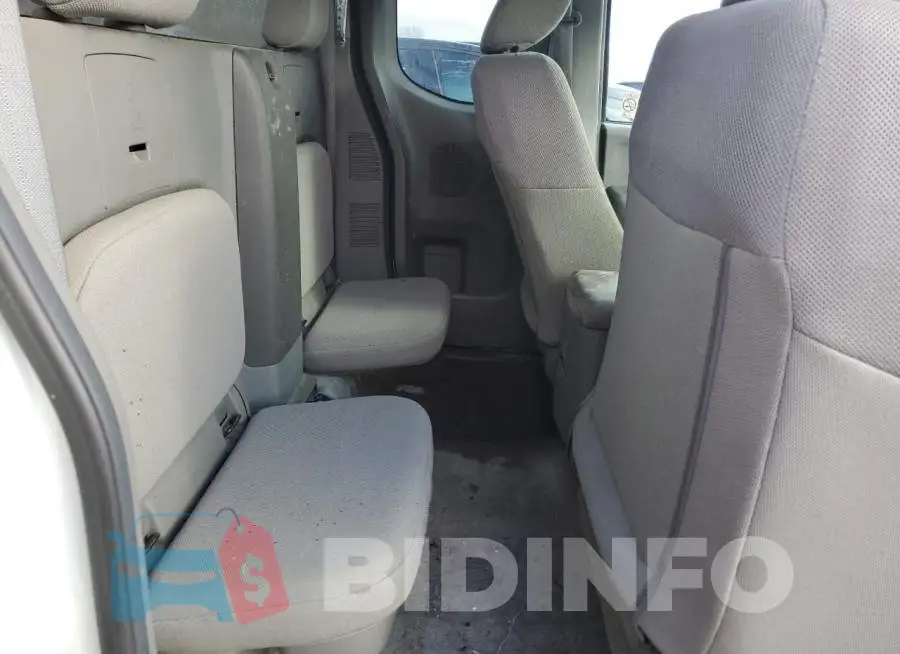 1N6BD0CT4FN764154 Photo# 10