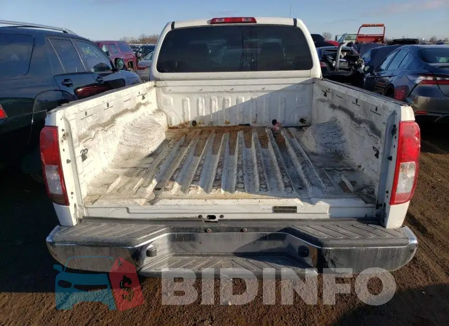 1N6BD0CT5GN748384 Photo# 6