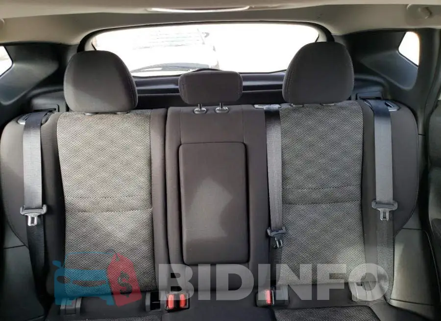 JN1BJ1CRXJW209155 Photo# 10
