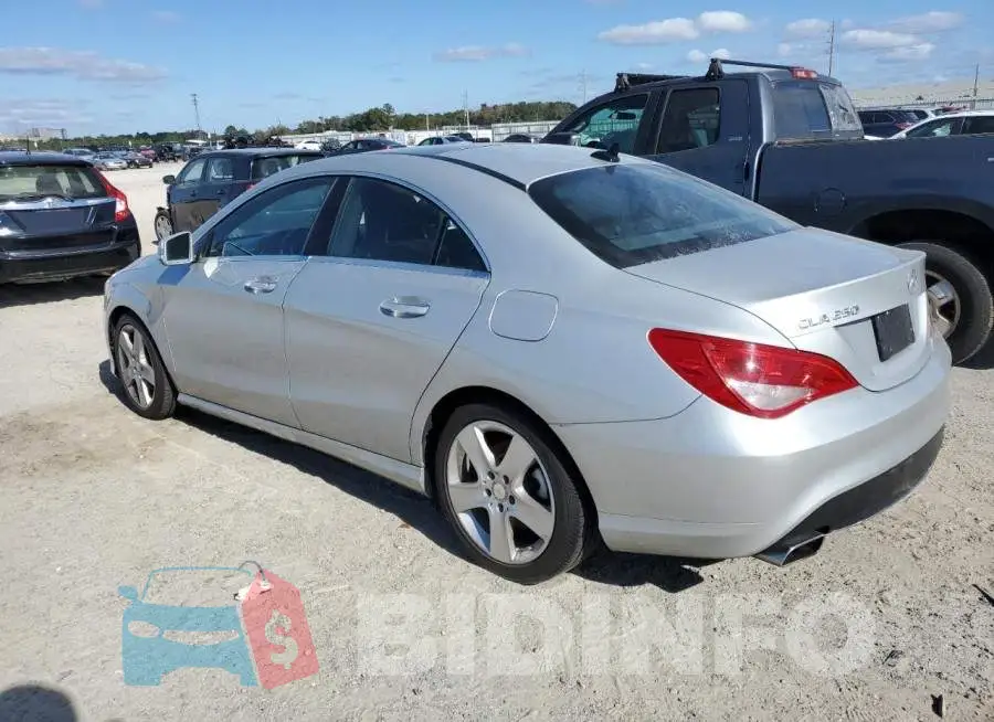 WDDSJ4EB8FN176769 Photo# 2