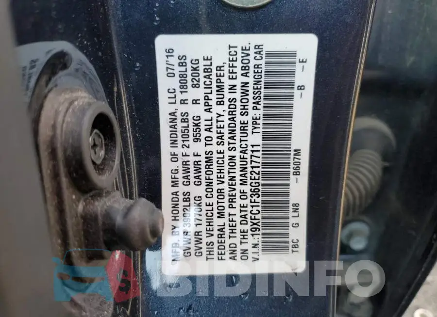 19XFC1F36GE217711 Photo# 12