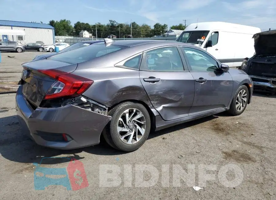 19XFC2F78JE201560 Photo# 3