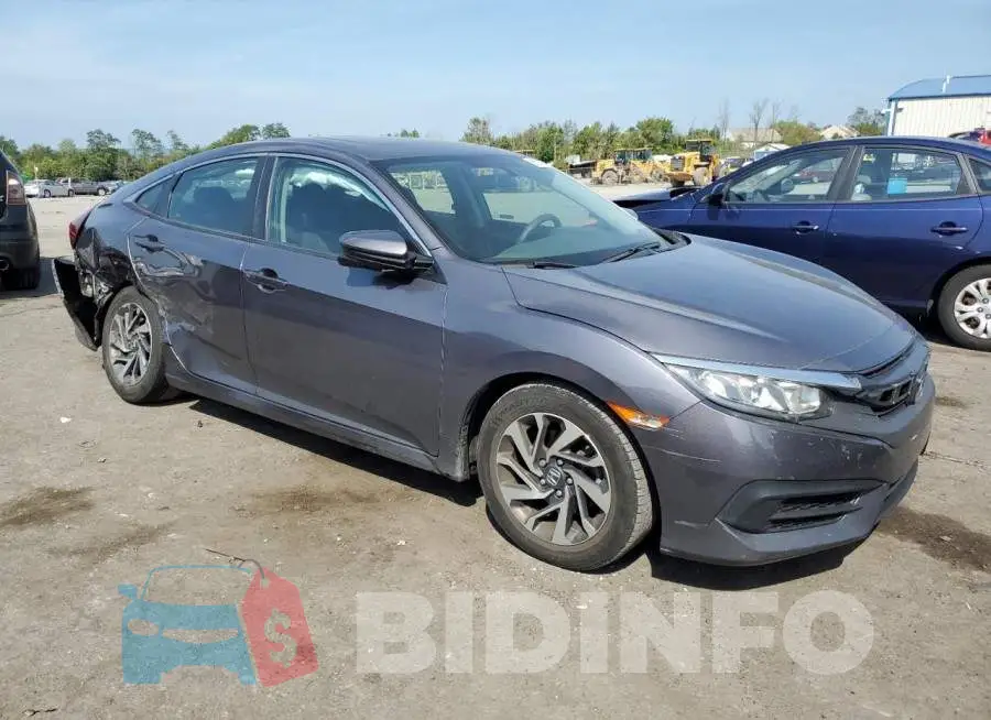 19XFC2F78JE201560 Photo# 4