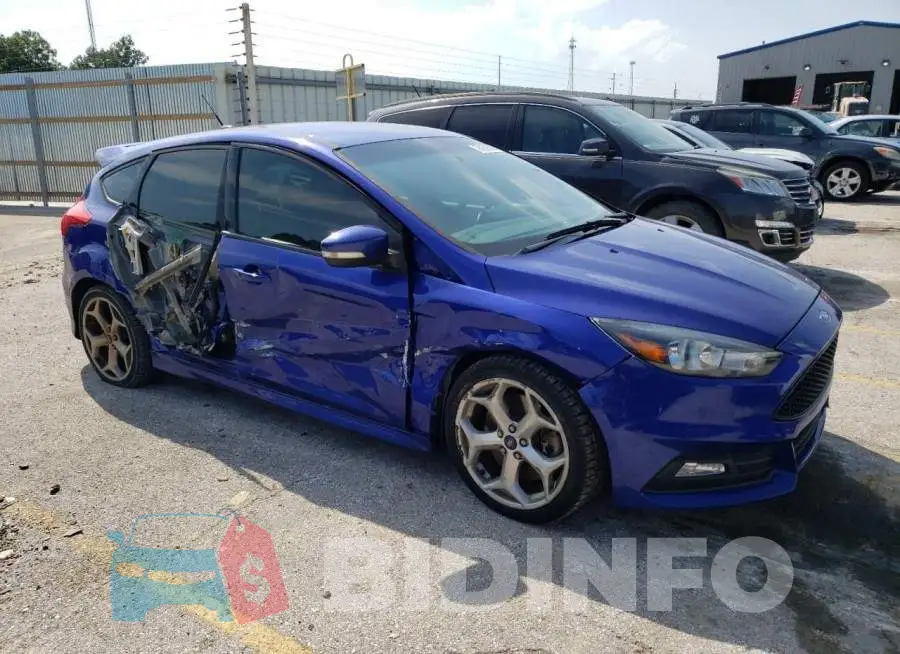 1FADP3L92FL277982 Photo# 4
