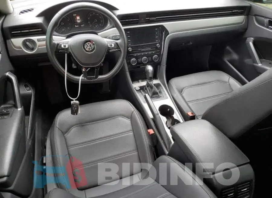1VWSA7A36MC018043 Photo# 8