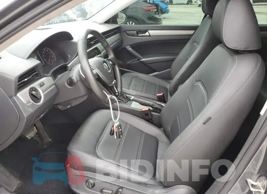 1VWSA7A36MC018043 Photo# 7