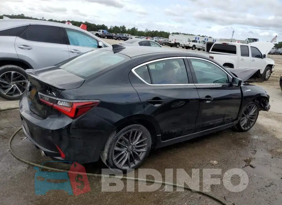 19UDE2F80MA009875 Photo# 3