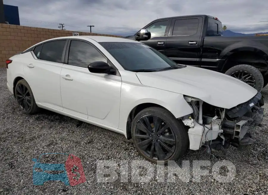 1N4BL4CV5NN302074 Photo# 4