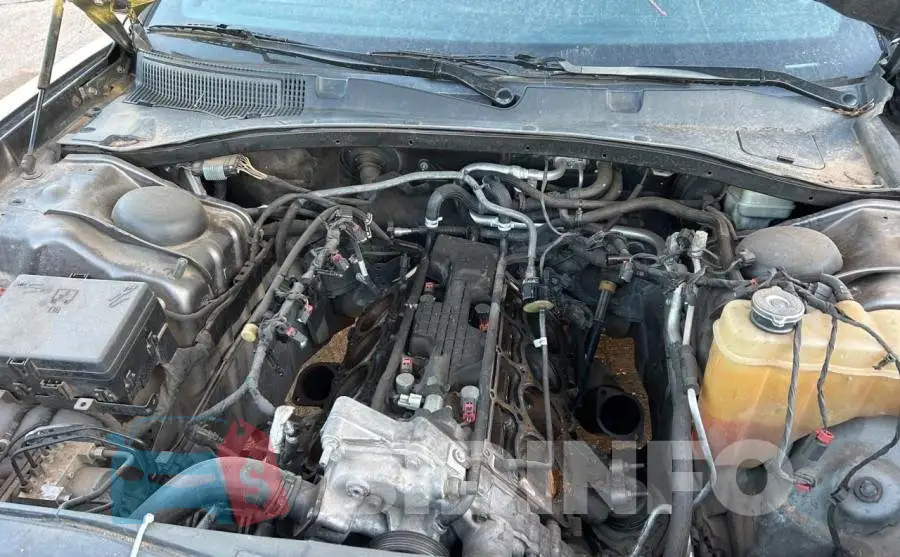 2C3CDXCT8FH776028 Photo# 7