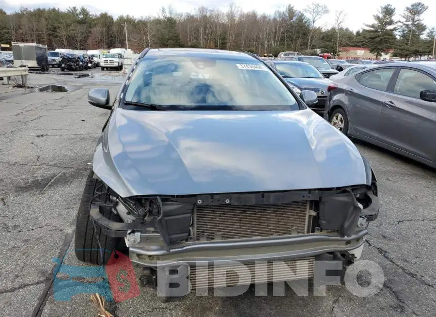 YV140MSL5J2392067 Photo# 5