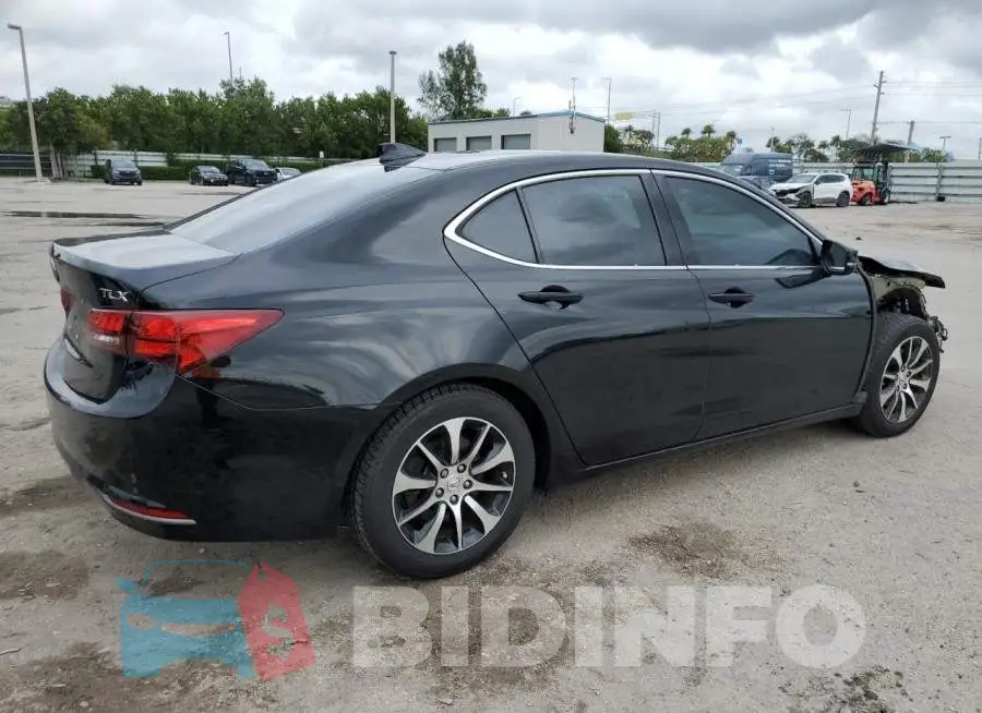 19UUB1F33FA010867 Photo# 3