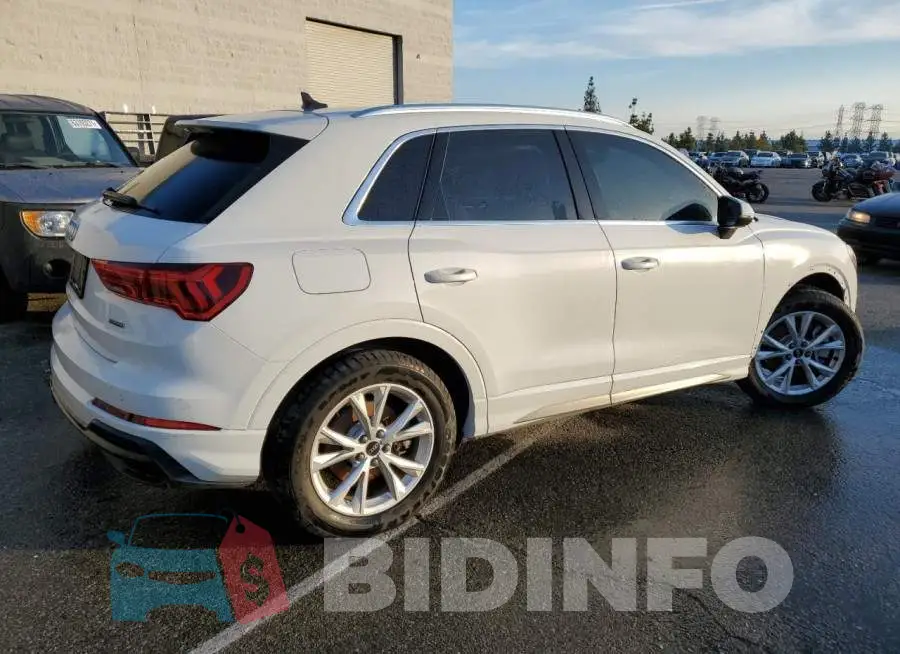 WA1DECF38N1032275 Photo# 3