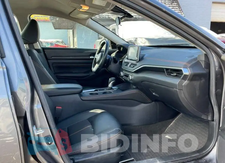 1N4BL4CV1NN306025 Photo# 5