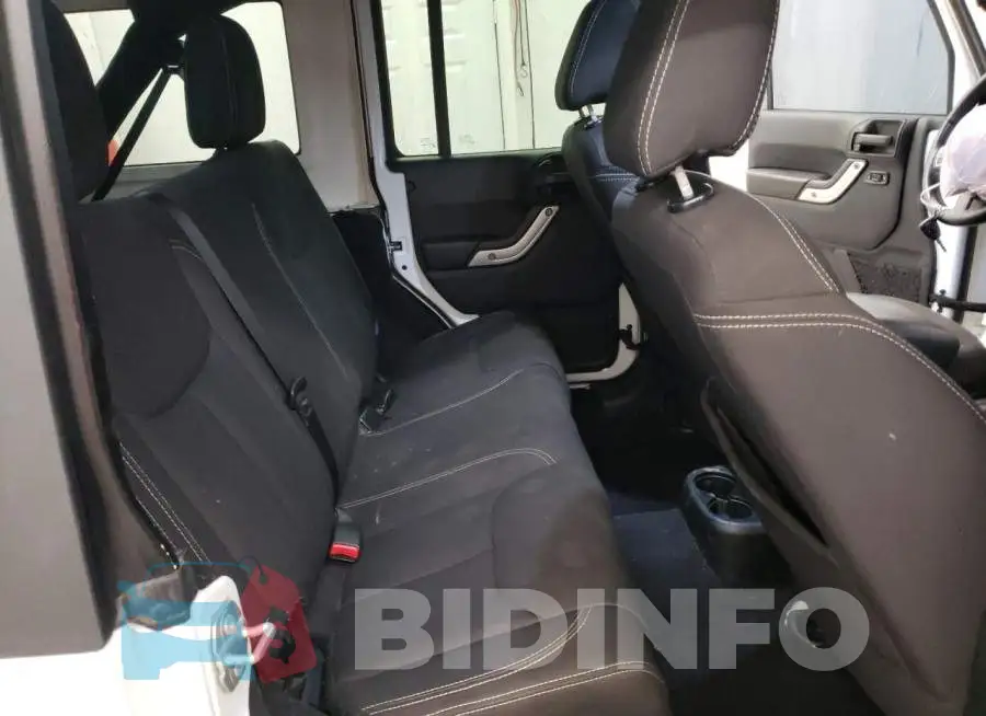 1C4BJWFG6HL558930 Photo# 10