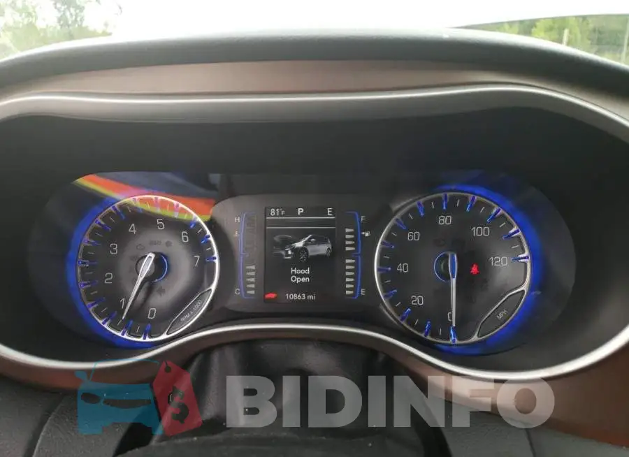 2C4RC1BGXJR115596 Photo# 9